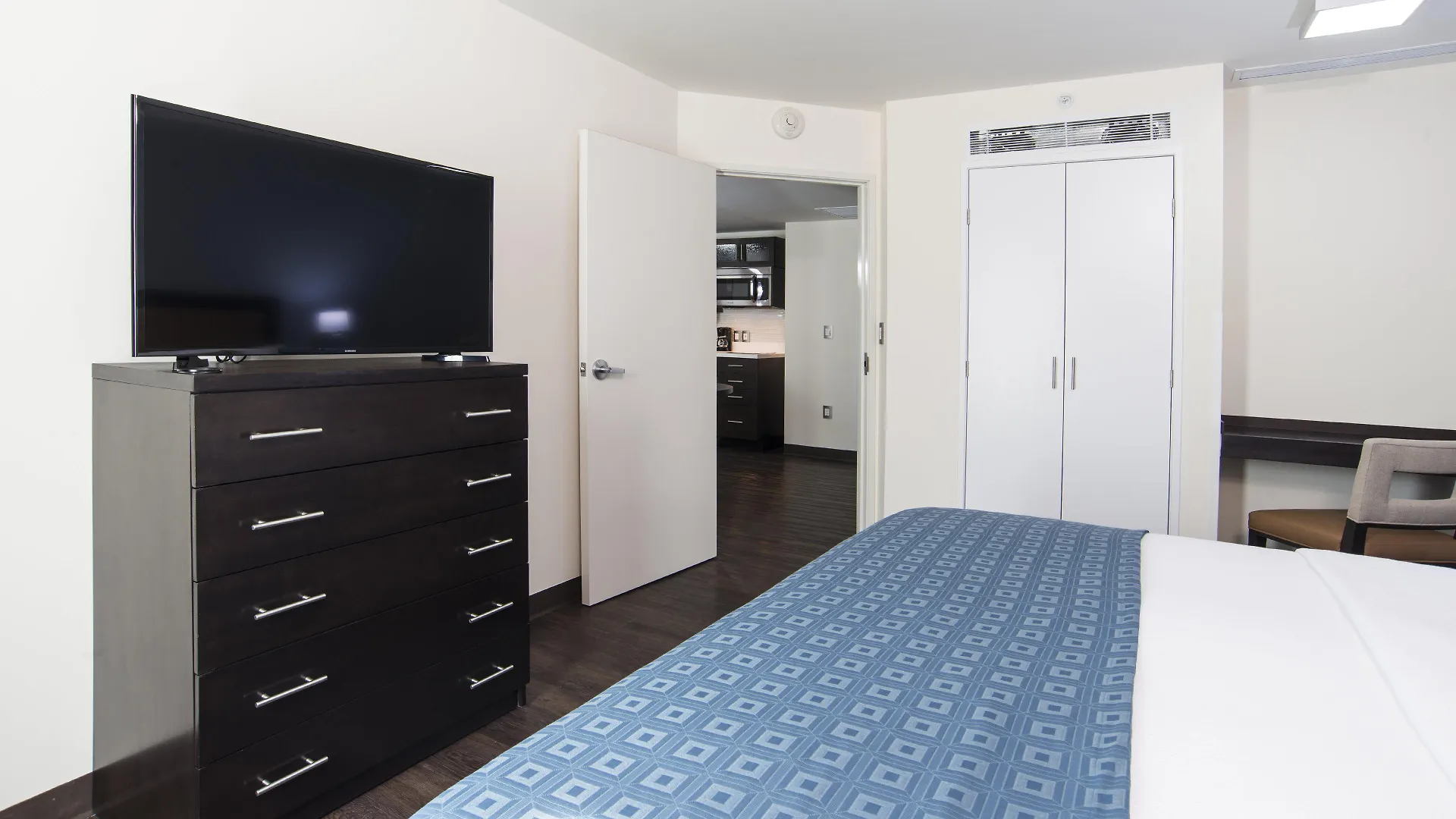 Hotel Candlewood Suites - Queretaro Juriquilla By Ihg