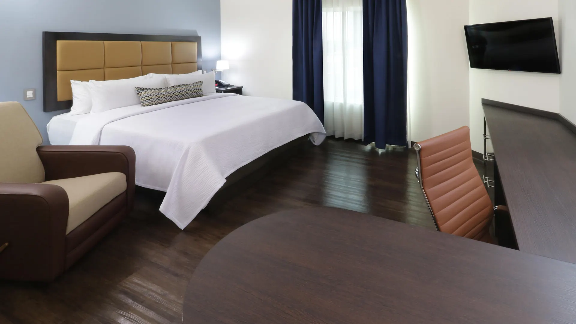 Hotel Candlewood Suites - Queretaro Juriquilla By Ihg